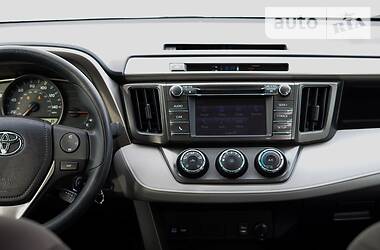 Позашляховик / Кросовер Toyota RAV4 2014 в 
