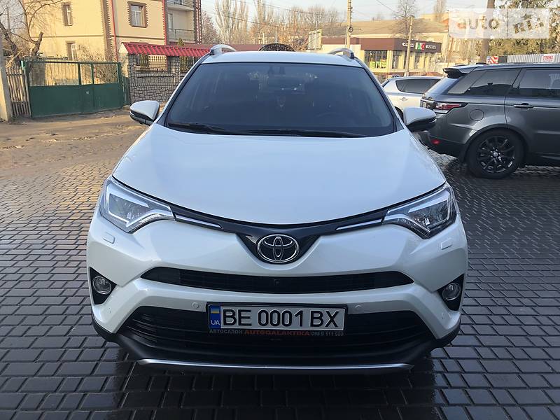 Позашляховик / Кросовер Toyota RAV4 2013 в Первомайську