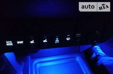 Внедорожник / Кроссовер Toyota RAV4 2013 в 