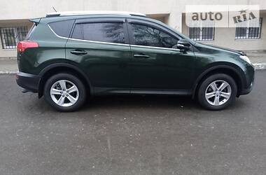 Внедорожник / Кроссовер Toyota RAV4 2013 в 