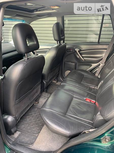 Позашляховик / Кросовер Toyota RAV4 2005 в Дніпрі
