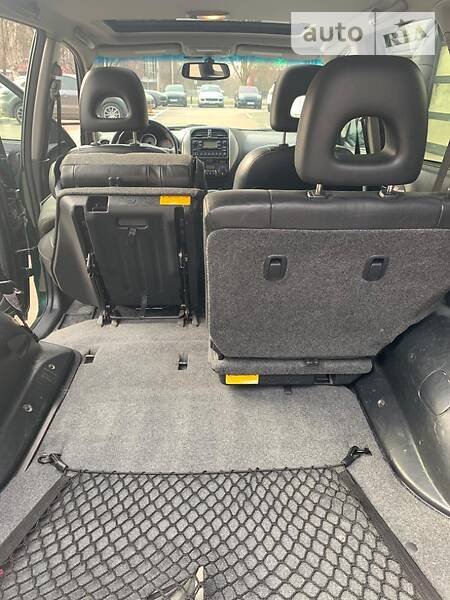 Позашляховик / Кросовер Toyota RAV4 2005 в Дніпрі