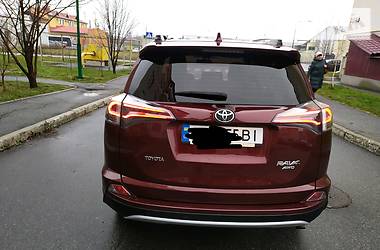 Позашляховик / Кросовер Toyota RAV4 2016 в Вінниці