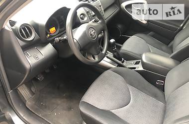 Позашляховик / Кросовер Toyota RAV4 2007 в 