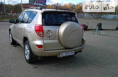 Позашляховик / Кросовер Toyota RAV4 2006 в Луцьку