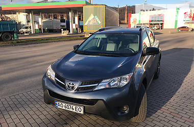 Позашляховик / Кросовер Toyota RAV4 2013 в 