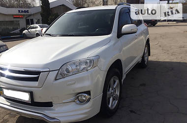 Внедорожник / Кроссовер Toyota RAV4 2011 в Макеевке