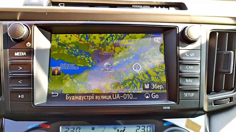 Позашляховик / Кросовер Toyota RAV4 2016 в Києві фото 15 Позашляховик / Кросовер Toyota RAV4 2016 в Києві