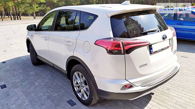Позашляховик / Кросовер Toyota RAV4 2016 в Києві фото 21 Позашляховик / Кросовер Toyota RAV4 2016 в Києві