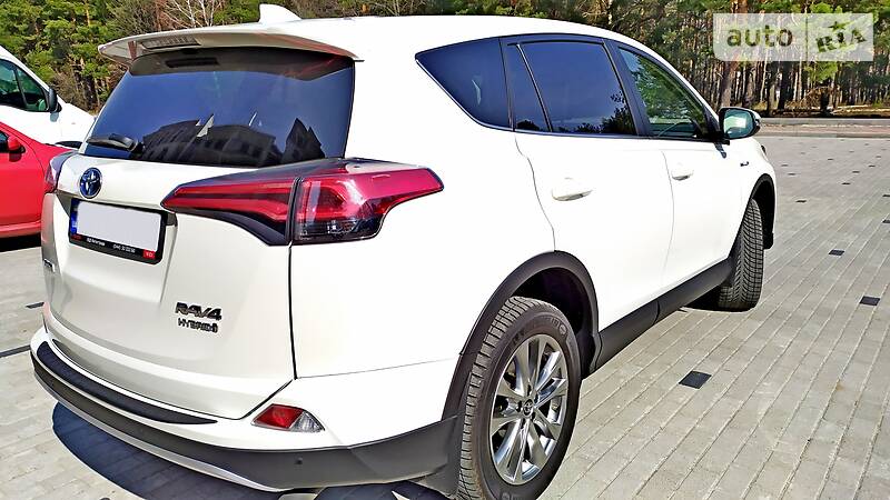 Позашляховик / Кросовер Toyota RAV4 2016 в Києві фото 26 Позашляховик / Кросовер Toyota RAV4 2016 в Києві