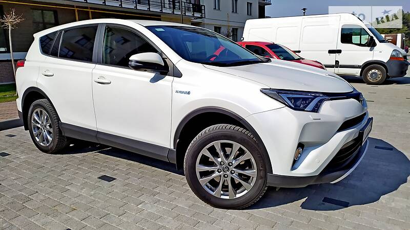 Позашляховик / Кросовер Toyota RAV4 2016 в Києві фото 35 Позашляховик / Кросовер Toyota RAV4 2016 в Києві
