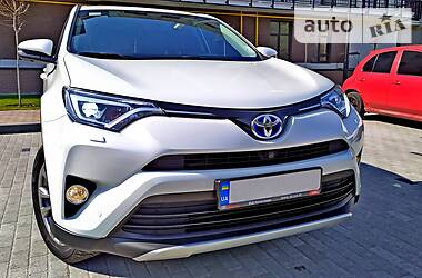 Позашляховик / Кросовер Toyota RAV4 2016 в 