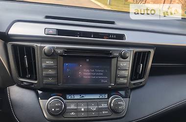 Позашляховик / Кросовер Toyota RAV4 2014 в 