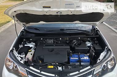 Позашляховик / Кросовер Toyota RAV4 2014 в 