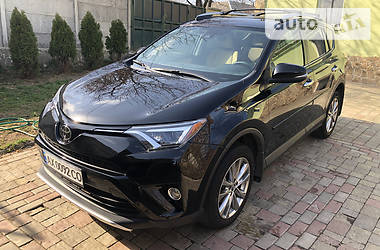 Позашляховик / Кросовер Toyota RAV4 2016 в 