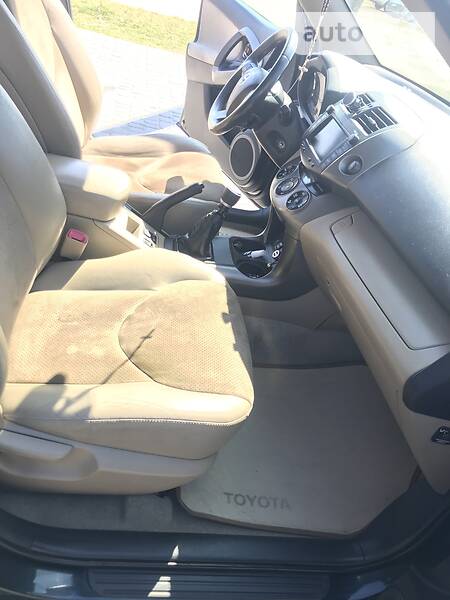 Позашляховик / Кросовер Toyota RAV4 2010 в Трускавці