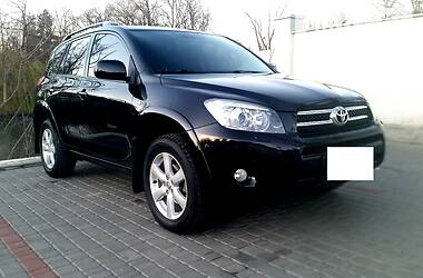 Позашляховик / Кросовер Toyota RAV4 2008 в 