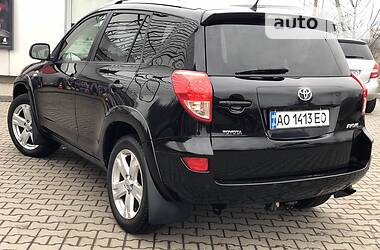 Позашляховик / Кросовер Toyota RAV4 2009 в 