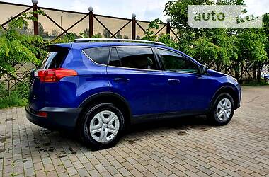 Позашляховик / Кросовер Toyota RAV4 2015 в 