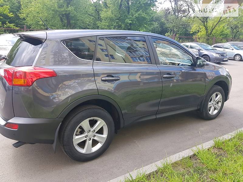 Позашляховик / Кросовер Toyota RAV4 2013 в Києві