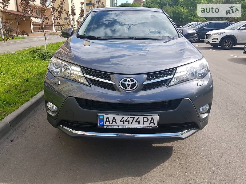 Позашляховик / Кросовер Toyota RAV4 2013 в Києві