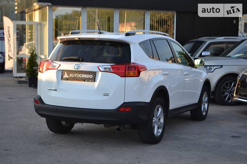 Позашляховик / Кросовер Toyota RAV4 2013 в Харкові