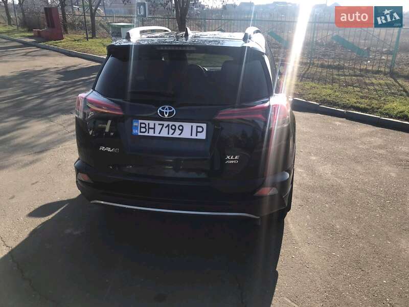 Позашляховик / Кросовер Toyota RAV4 2016 в Одесі