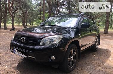 Внедорожник / Кроссовер Toyota RAV4 2006 в 