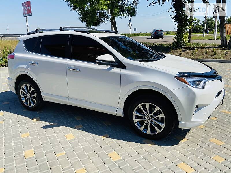 Позашляховик / Кросовер Toyota RAV4 2016 в Одесі