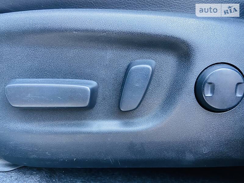 Позашляховик / Кросовер Toyota RAV4 2016 в Одесі