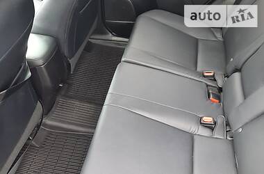 Позашляховик / Кросовер Toyota RAV4 2016 в 