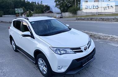 Внедорожник / Кроссовер Toyota RAV4 2014 в Малине