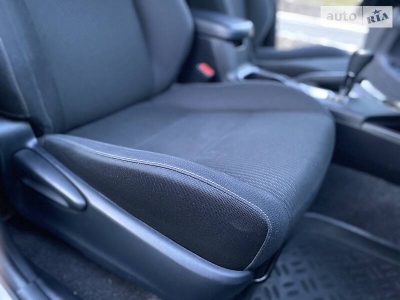 Позашляховик / Кросовер Toyota RAV4 2014 в Малині