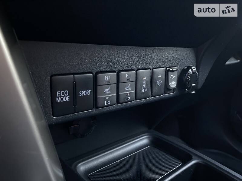 Позашляховик / Кросовер Toyota RAV4 2014 в Малині