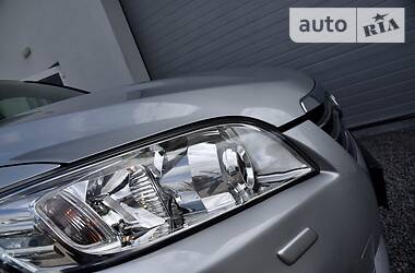 Внедорожник / Кроссовер Toyota RAV4 2011 в 