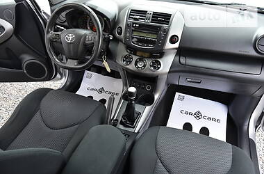 Внедорожник / Кроссовер Toyota RAV4 2011 в 