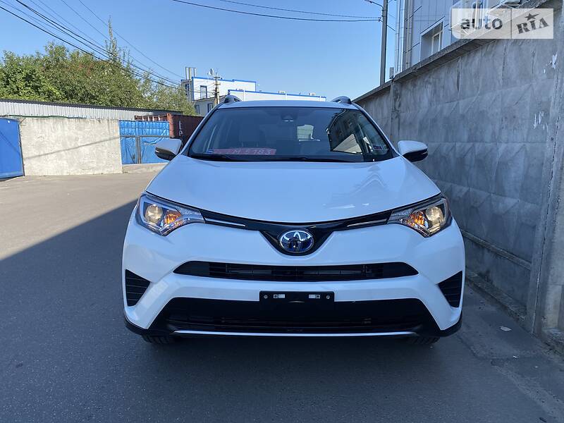 Позашляховик / Кросовер Toyota RAV4 2018 в Києві