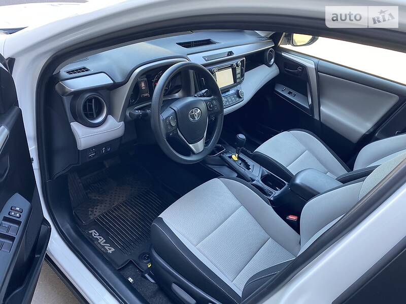 Позашляховик / Кросовер Toyota RAV4 2018 в Києві