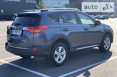 Позашляховик / Кросовер Toyota RAV4 2014 в 