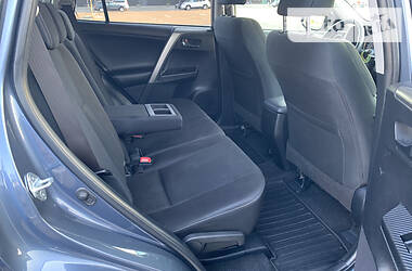 Позашляховик / Кросовер Toyota RAV4 2014 в 