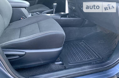 Позашляховик / Кросовер Toyota RAV4 2014 в 