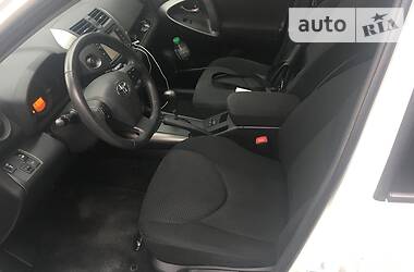 Позашляховик / Кросовер Toyota RAV4 2012 в 