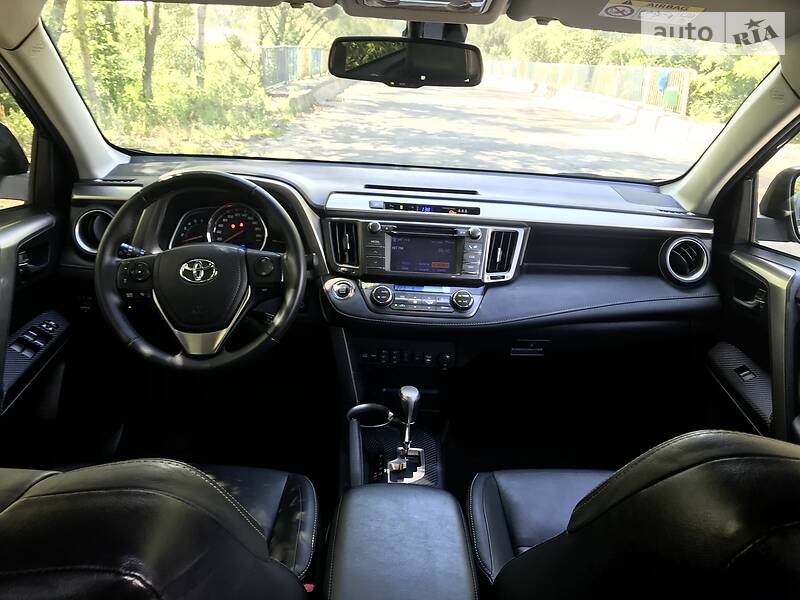 Позашляховик / Кросовер Toyota RAV4 2013 в Києві