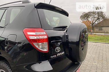 Внедорожник / Кроссовер Toyota RAV4 2012 в Иршаве