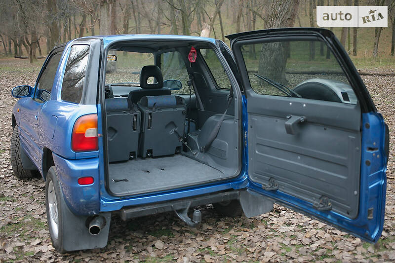 Внедорожник / Кроссовер Toyota RAV4 1996 в Днепре