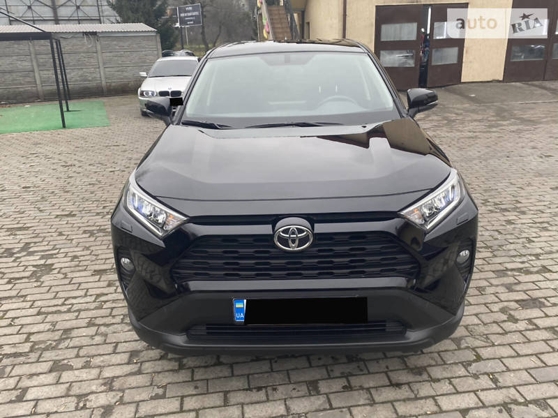 Позашляховик / Кросовер Toyota RAV4 2020 в  фото Позашляховик / Кросовер Toyota RAV4 2020 в