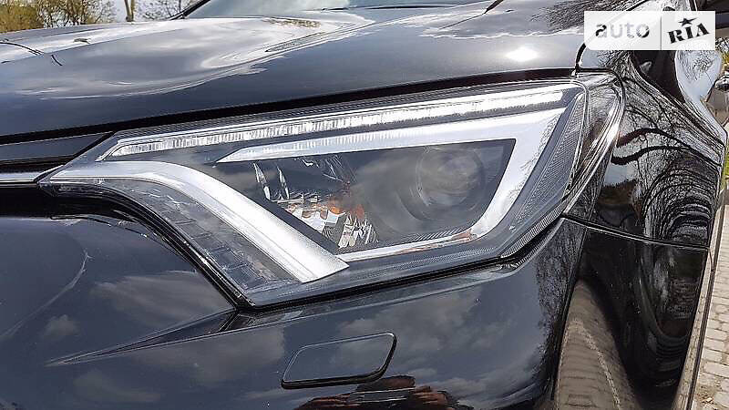 Позашляховик / Кросовер Toyota RAV4 2016 в Кропивницькому