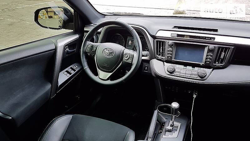 Позашляховик / Кросовер Toyota RAV4 2016 в Кропивницькому