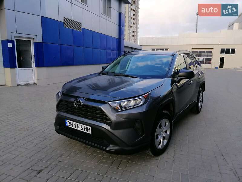 Позашляховик / Кросовер Toyota RAV4 2018 в Одесі