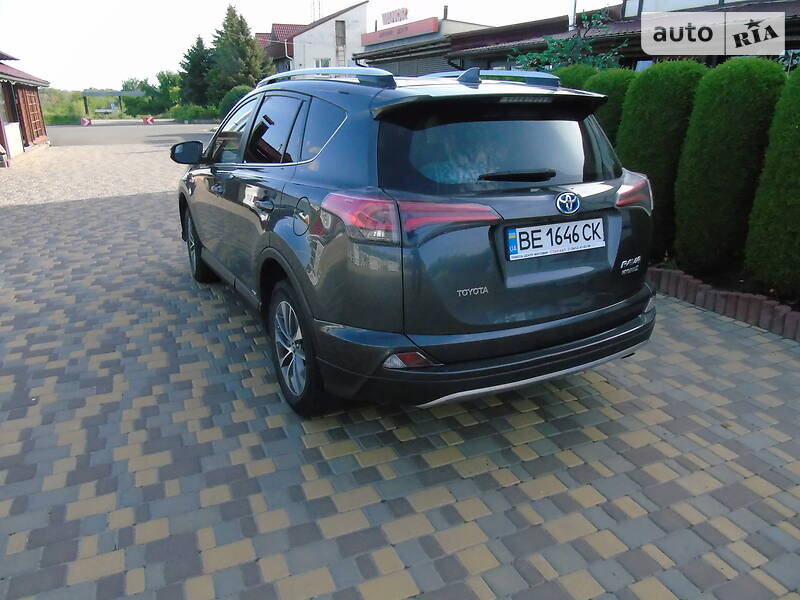 Позашляховик / Кросовер Toyota RAV4 2016 в Южноукраїнську